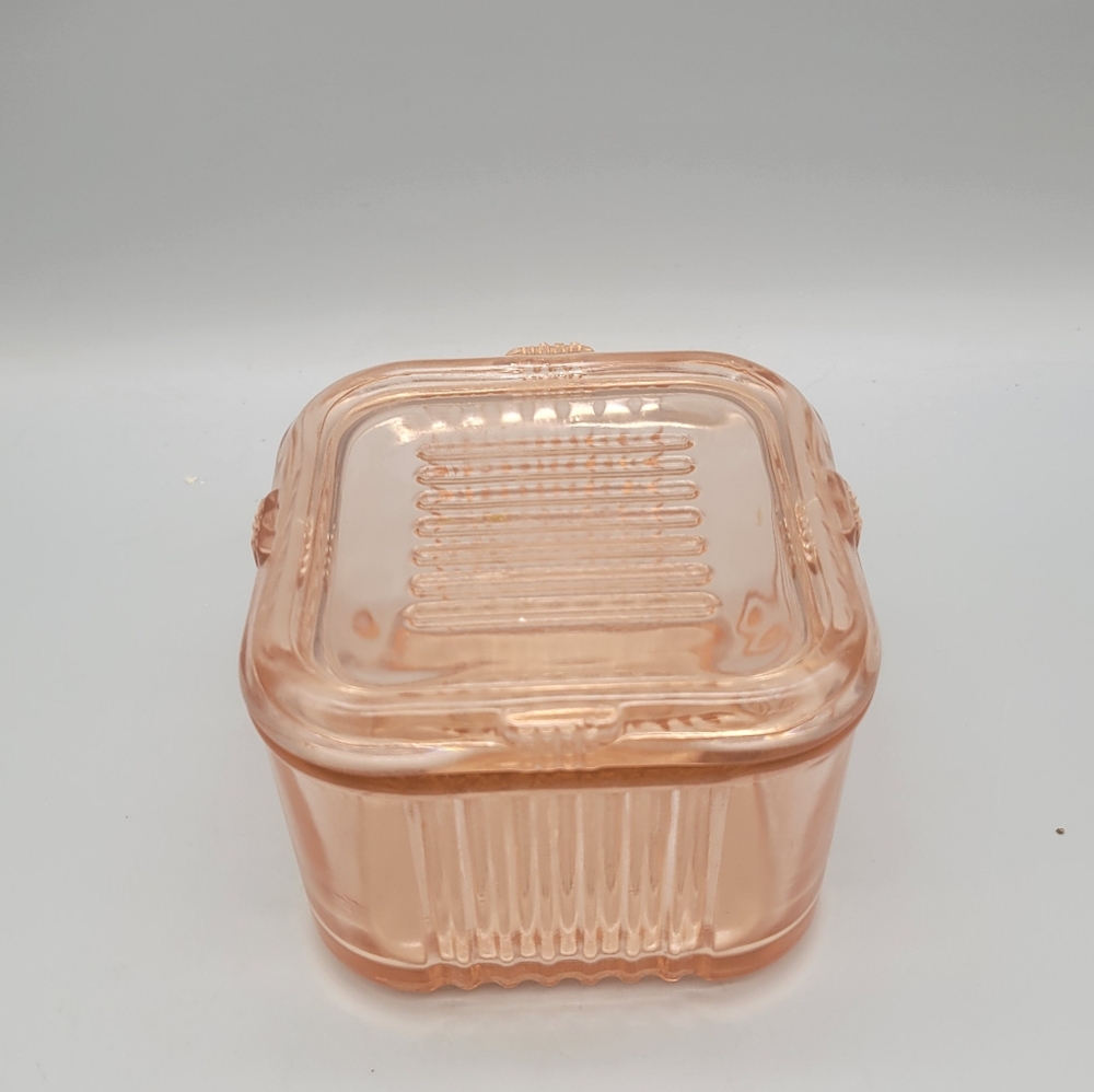 Vintage Federal Glass Pink Depression Glass Refrigerator Dish with Lid - Fridgie - Picture 3 of 6